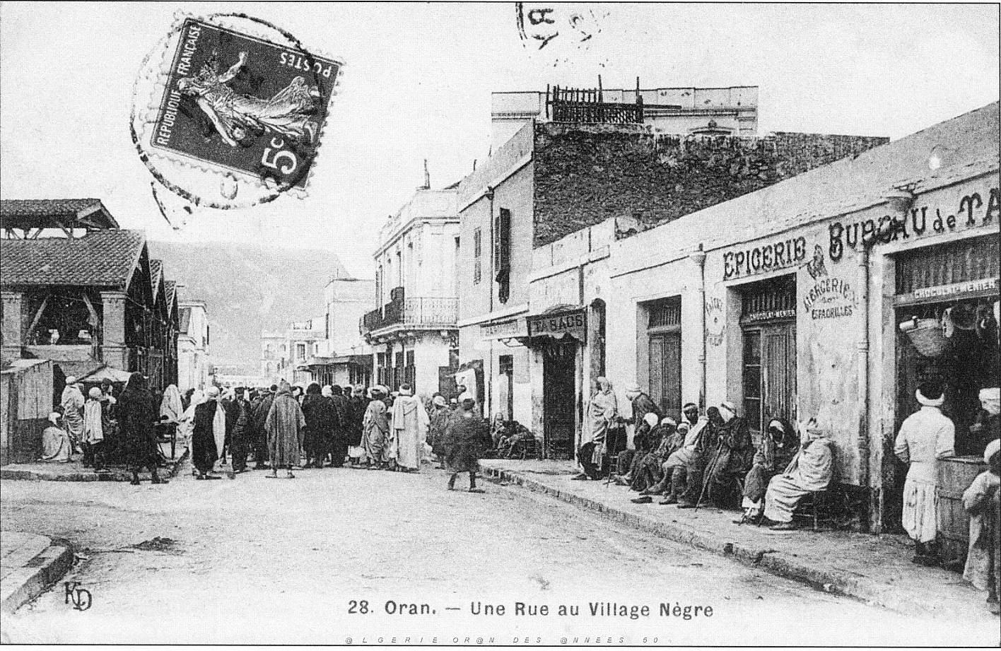 CA a- 032- Village negre.JPG